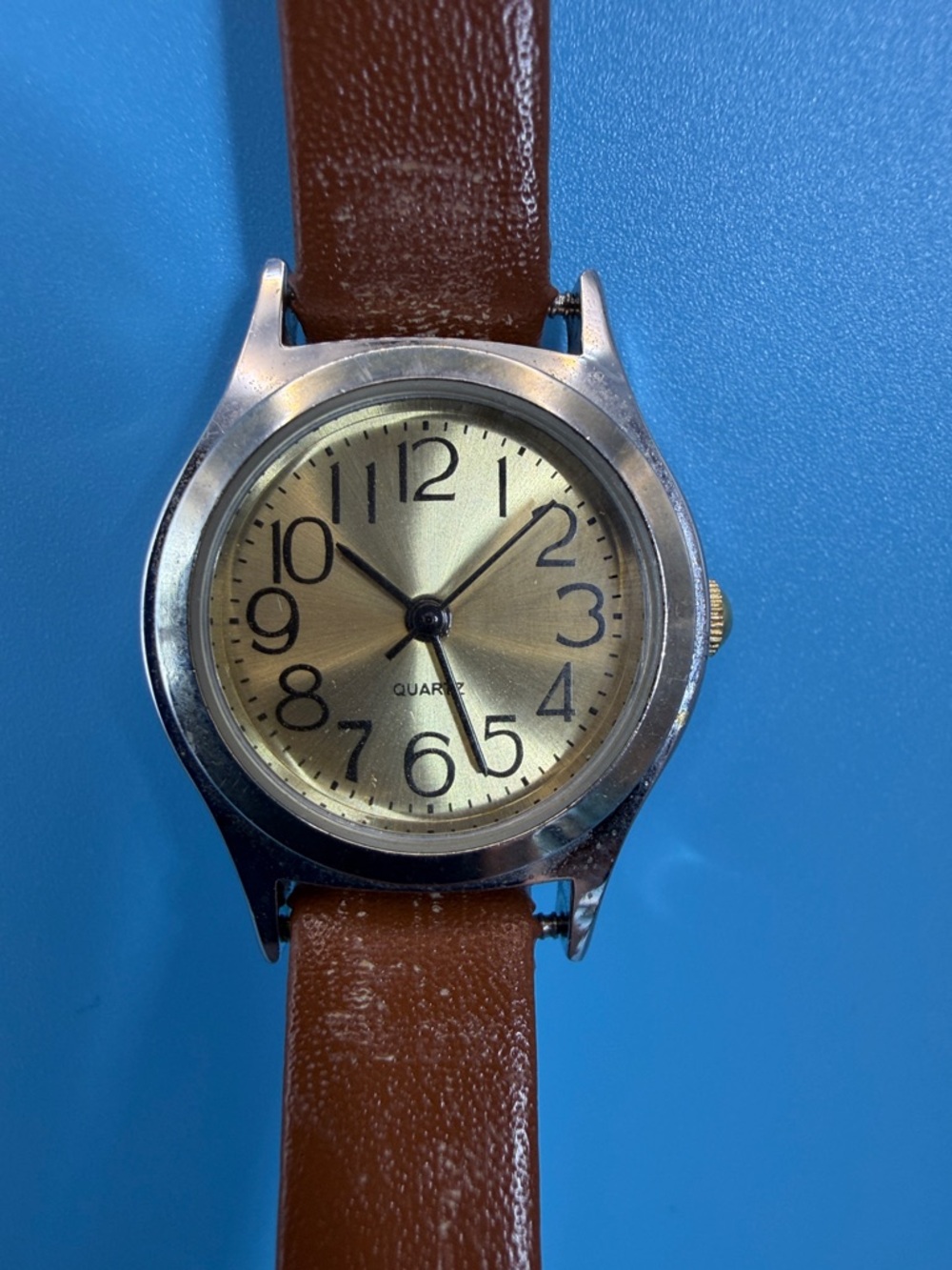Classic Gold Dial Quartz Watch with Brown Leather Strap